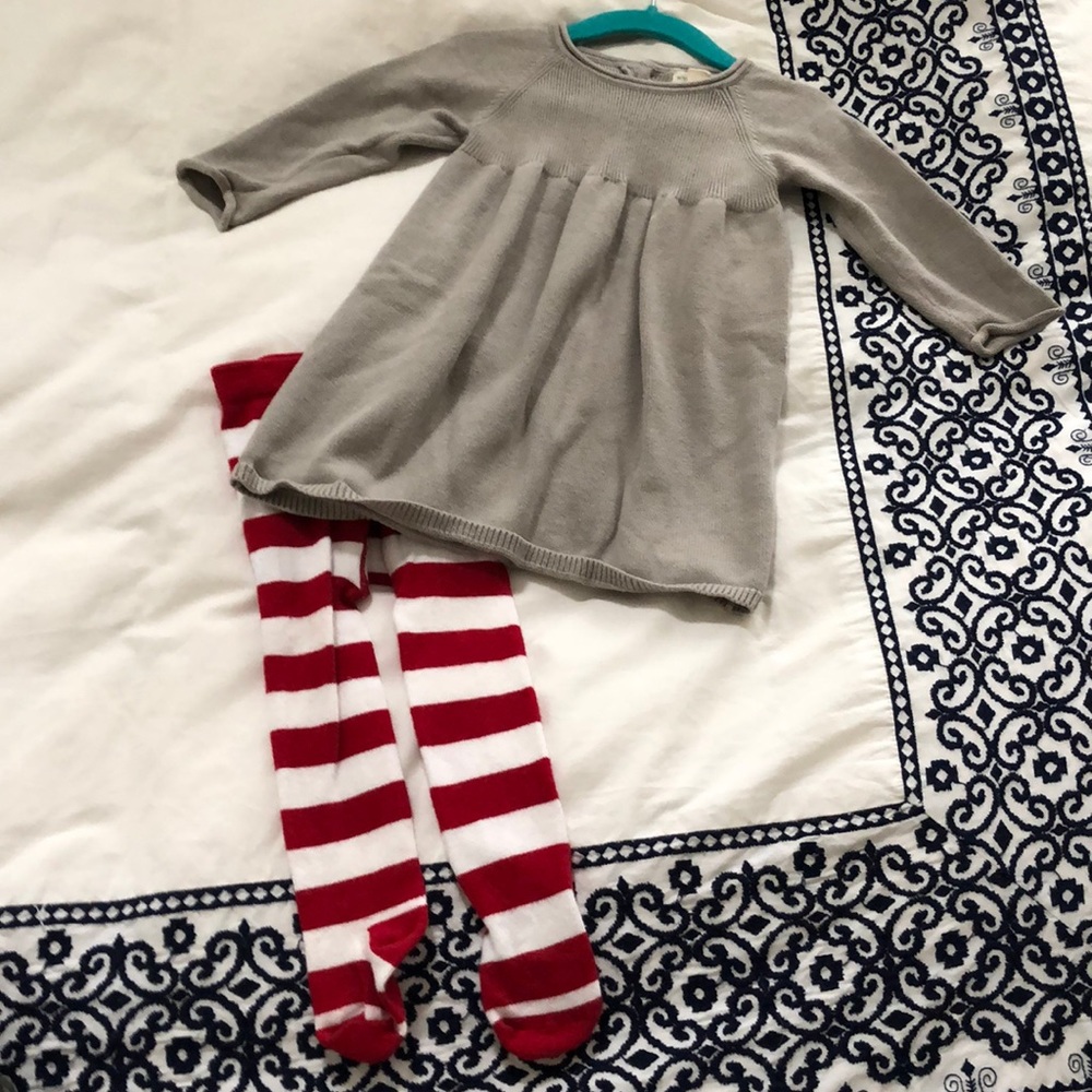 Adorable Burts Bee Baby holiday outfit, size 12 m